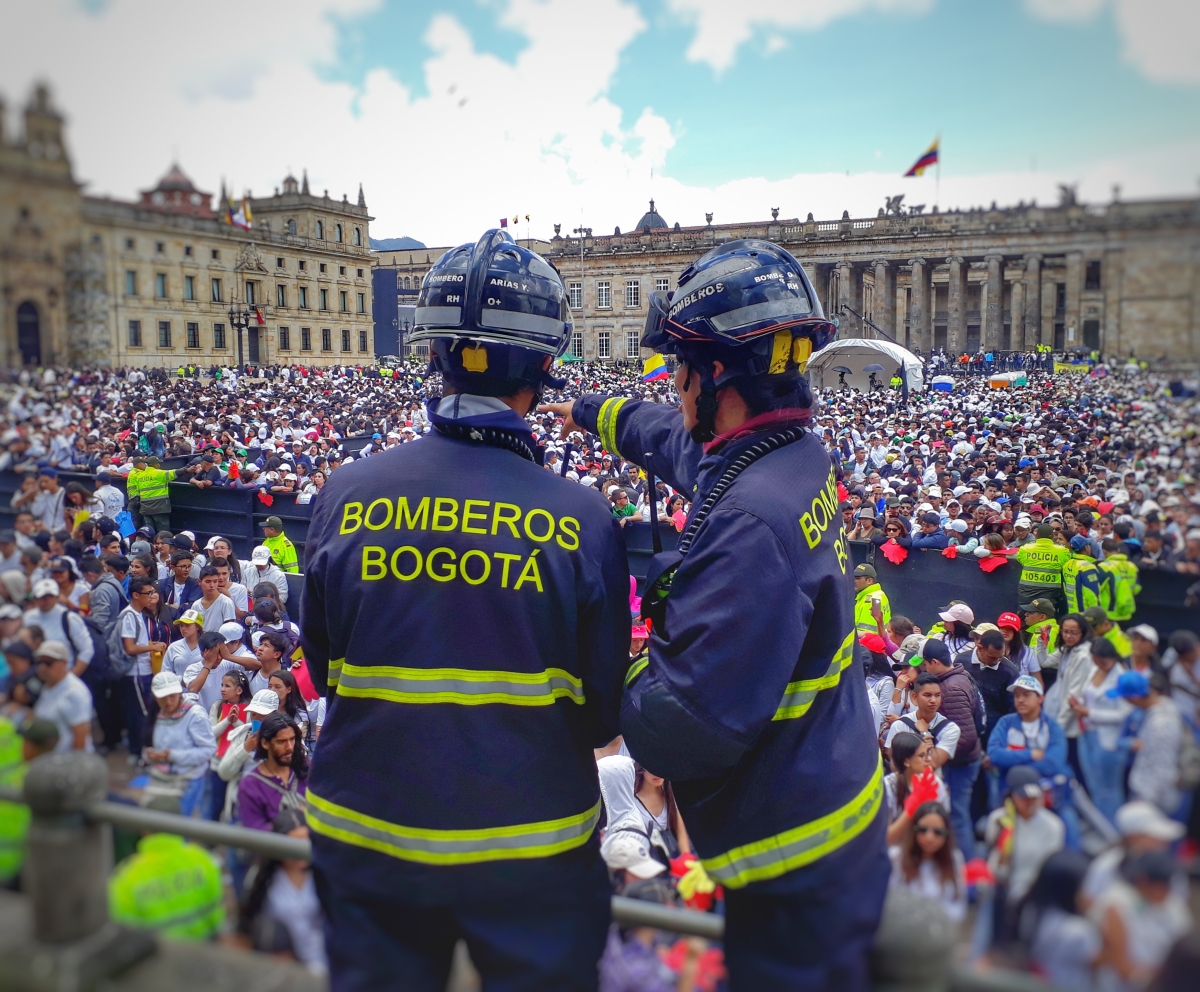 Bomberos acompañan evento de aglomeración
